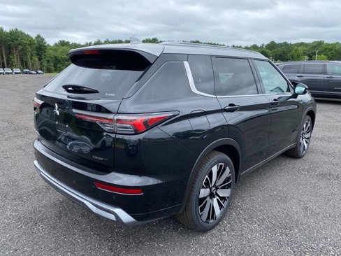 New 2025 Mitsubishi Outlander AWD image 3