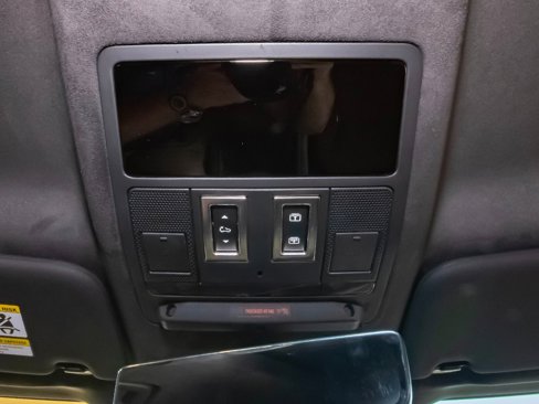 New 2025 Land Rover Defender 110 V8 image 17