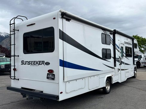 Used 2019 Ford E-450 and Econoline 450 Super Duty w/ Motorhome Prep Package image 8