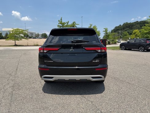 New 2025 Mitsubishi Outlander SEL image 8