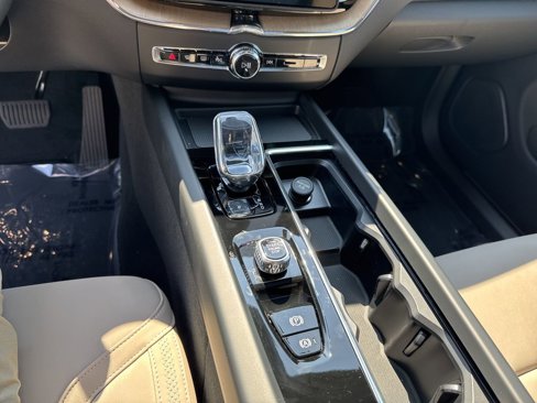 New 2026 Volvo XC60 B5 Core w/ Protection Package Premier image 26