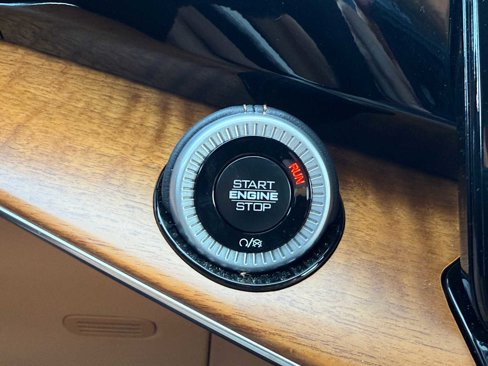 New 2025 Jeep Grand Wagoneer Series III image 31