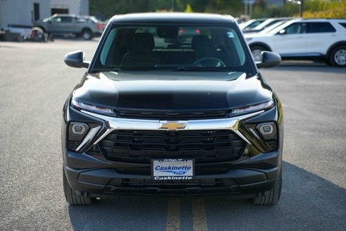 Used 2025 Chevrolet TrailBlazer LS w/ LS Convenience Package image 2