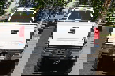 Used 2017 Toyota Tacoma SR5 image 5