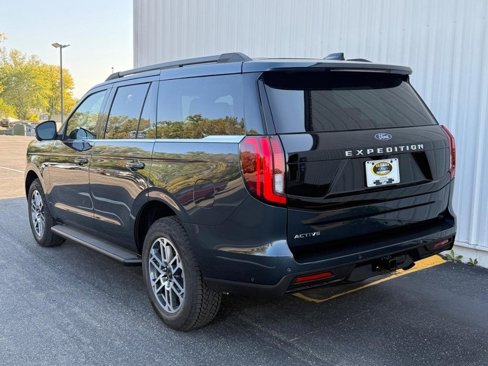 New 2025 Ford Expedition Active image 3