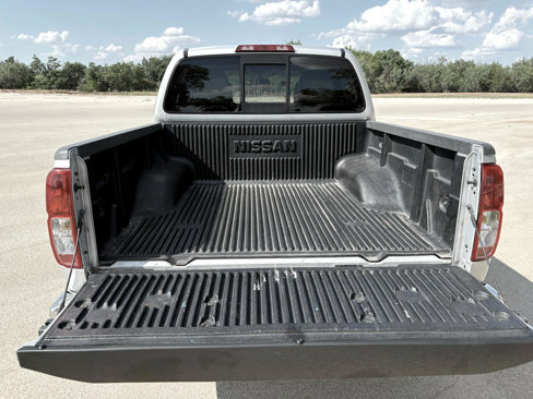Used 2016 Nissan Frontier SV image 7