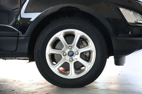 Used 2019 Ford EcoSport SE w/ SE Convenience Package image 28