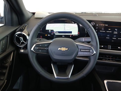 New 2026 Chevrolet Equinox LT w/ LPO, Floor Liner Package image 11