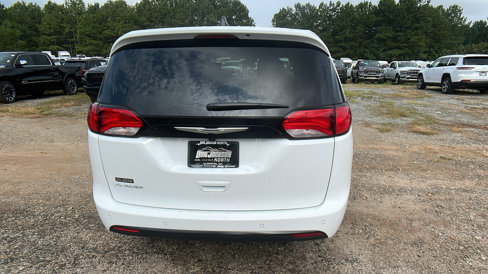 New 2026 Chrysler Voyager LX image 9