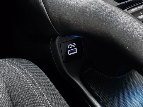 Certified 2023 Honda HR-V LX image 34