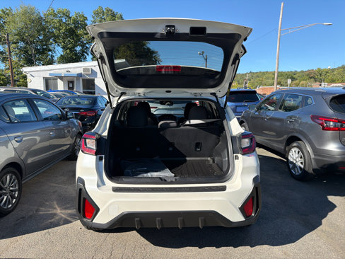 Used 2024 Subaru Crosstrek 2.0i Premium image 10