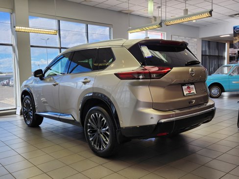New 2026 Nissan Rogue Platinum image 2