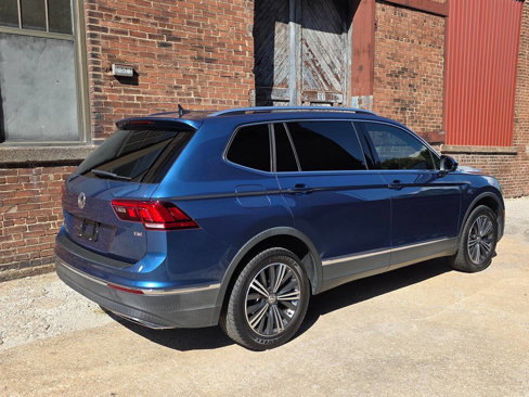 Used 2018 Volkswagen Tiguan SEL image 12