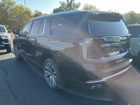 New 2026 Chevrolet Suburban High Country image 5