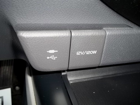 Used 2018 Toyota Camry LE image 26