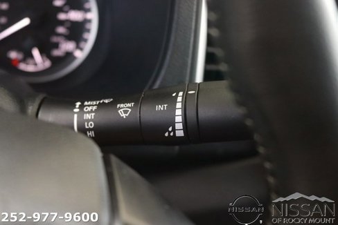Used 2024 Nissan Frontier SV w/ SV Convenience Package image 21