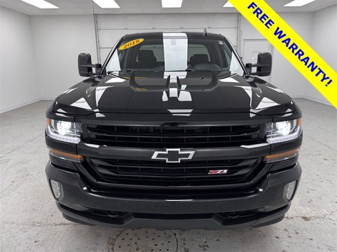 Used 2018 Chevrolet Silverado 1500 LT w/ Midnight Edition image 2