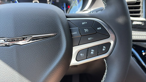 New 2026 Chrysler Pacifica Select image 12