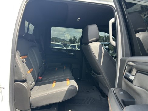 Used 2024 GMC Sierra 2500 AT4 w/ AT4 Preferred Package image 14