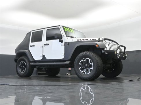 Used 2015 Jeep Wrangler Unlimited Rubicon image 24