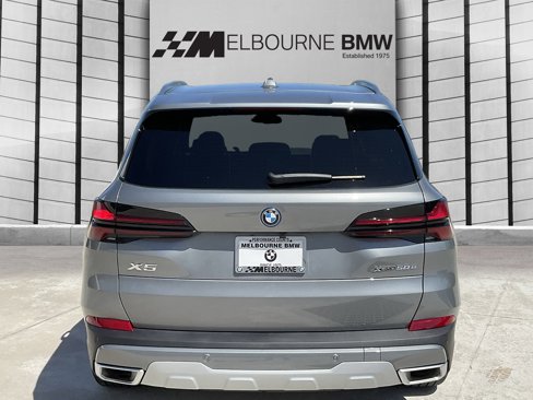 New 2026 BMW X5 xDrive50e image 6