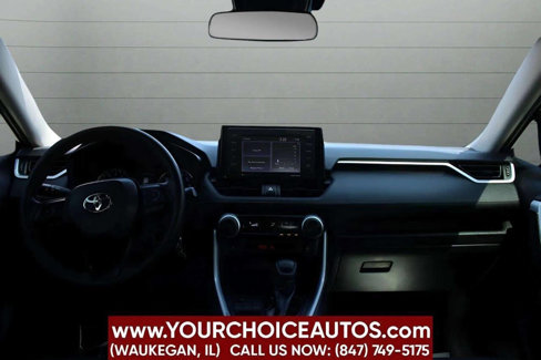 Used 2021 Toyota RAV4 LE image 27