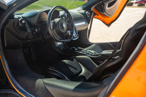 Used 2021 McLaren GT image 34