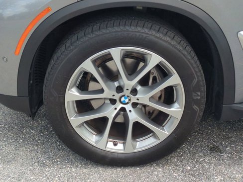 Certified 2024 BMW X5 sDrive40i w/ Premium Package image 11