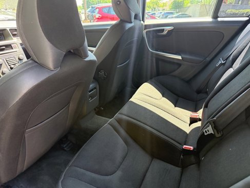 Used 2012 Volvo S60 T5 w/ Climate Pkg image 32