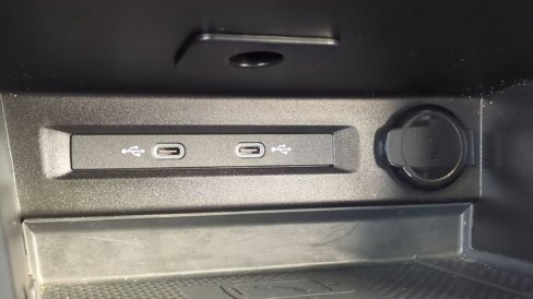 Used 2024 Volkswagen Tiguan SEL R-Line image 33