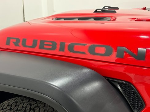 Used 2024 Jeep Wrangler Unlimited Rubicon w/ Technology Group image 29