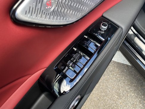 New 2025 Maserati Grecale Modena image 18