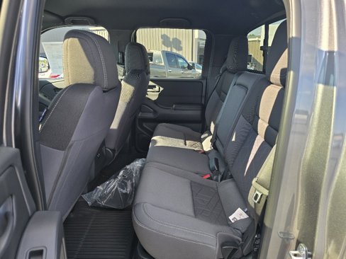 New 2026 Nissan Frontier SV image 9