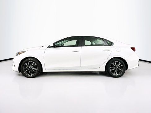 Used 2024 Kia Forte LXS image 4