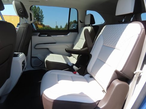 Certified 2024 GMC Acadia Denali w/ Super Cruise Package image 32
