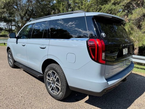 New 2025 Ford Expedition Active image 8