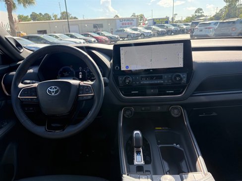 Used 2025 Toyota Grand Highlander AWD Hybrid image 9