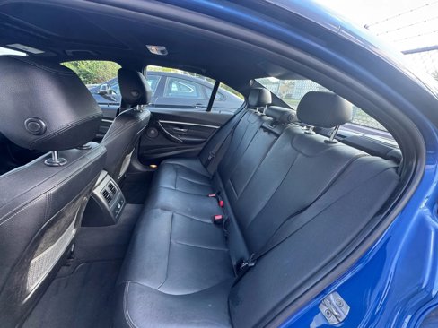 Used 2017 BMW 340i xDrive Sedan w/ Technology Package image 17