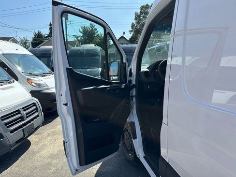 Used 2025 Mercedes-Benz Sprinter 2500 image 13