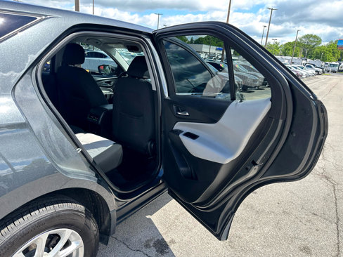 Used 2021 Chevrolet Equinox LT w/ Driver Convenience Package image 11