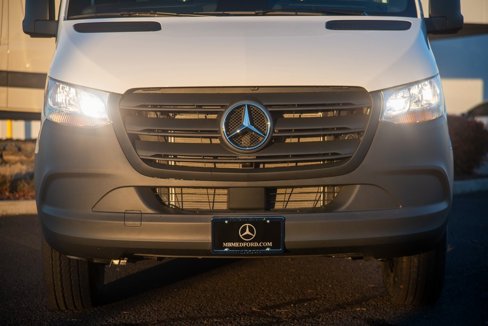 Used 2025 Mercedes-Benz Sprinter 2500 image 13