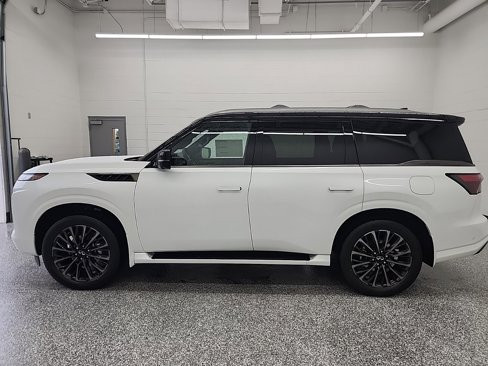 New 2026 INFINITI QX80 Autograph image 3
