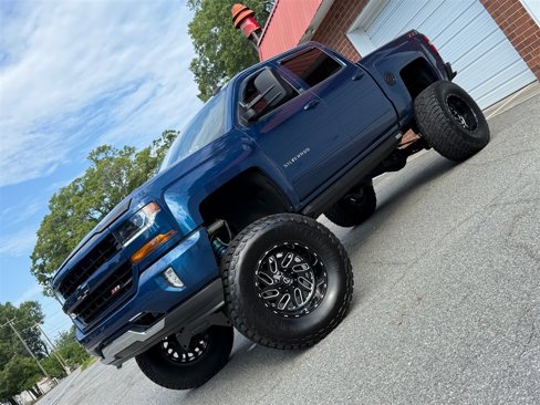 Used 2018 Chevrolet Silverado 1500 LT w/ All Star Edition image 4