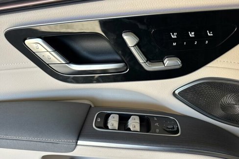 New 2026 Mercedes-Benz EQS 400 4MATIC SUV image 11
