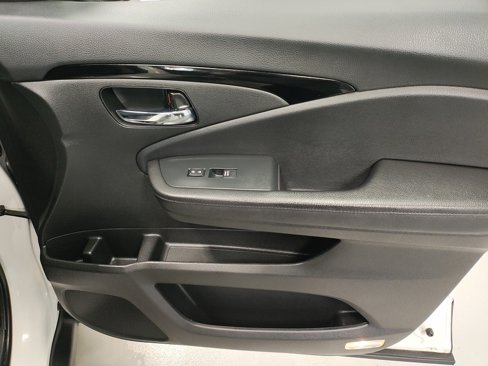 Used 2022 Honda Pilot Touring image 9