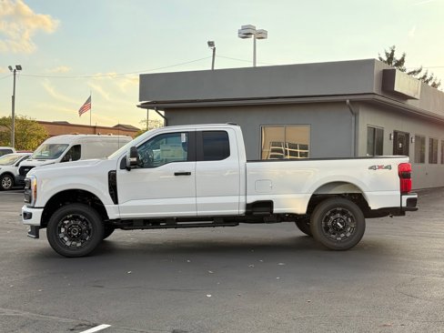 New 2026 Ford F350 4x4 SuperCab Super Duty image 2