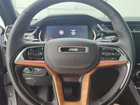 New 2025 Jeep Grand Cherokee Summit image 22