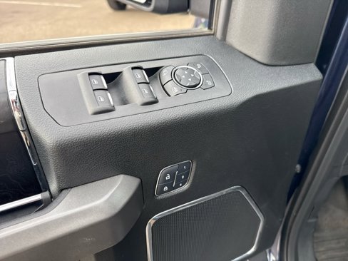 Used 2018 Ford F150 Platinum w/ Equipment Group 701A Luxury image 15