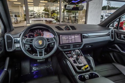 Used 2021 Porsche Cayenne image 36