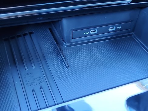 New 2025 Volkswagen Atlas Cross Sport SEL Premium R-Line image 29